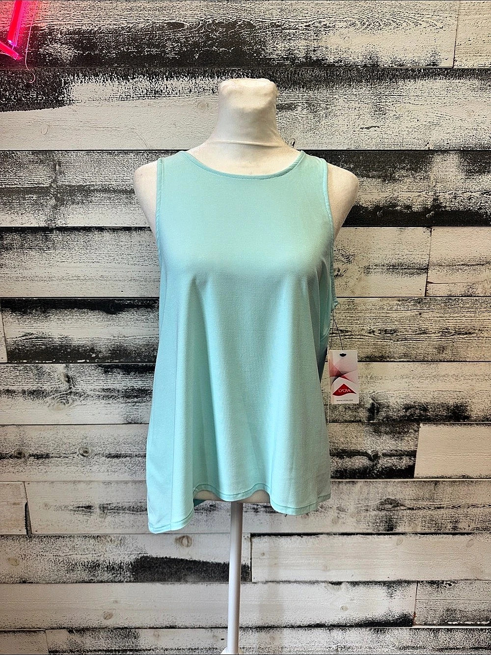 Yogalicious Horizon Splash Open Back Tank in Green Size Small NWT